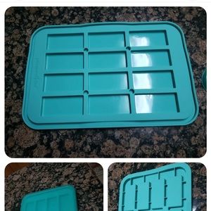Pampered chef snack bar maker and lid